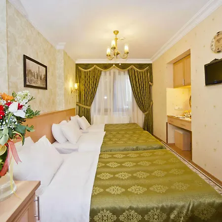 Kupeli Hotell 3*