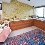 Kupeli Hotell 3*