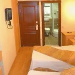 Kupeli Hotell