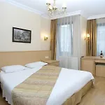 Hotell Kupeli 3*
