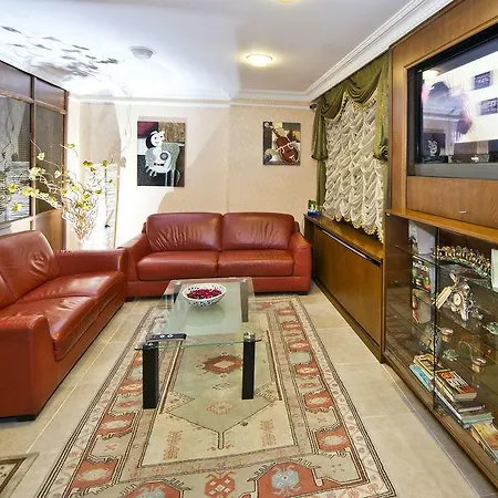 Kupeli Hotell
