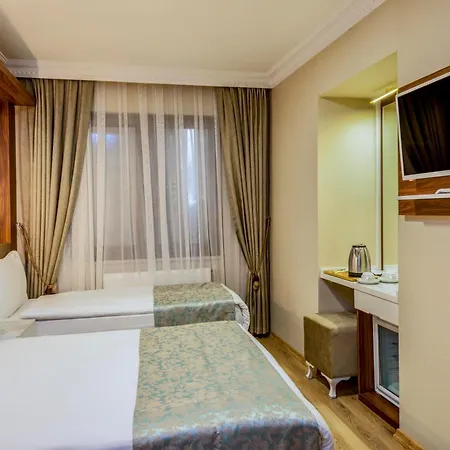 Hotell Kupeli 3*