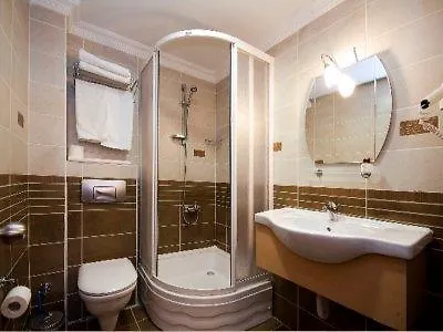 Kupeli Hotell