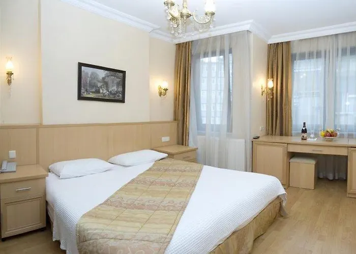 Hotel Kupeli 3*